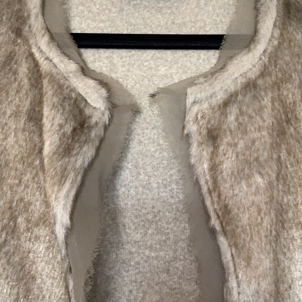 Simply Vera by Vera Wang Faux Fur Vest. Size Small